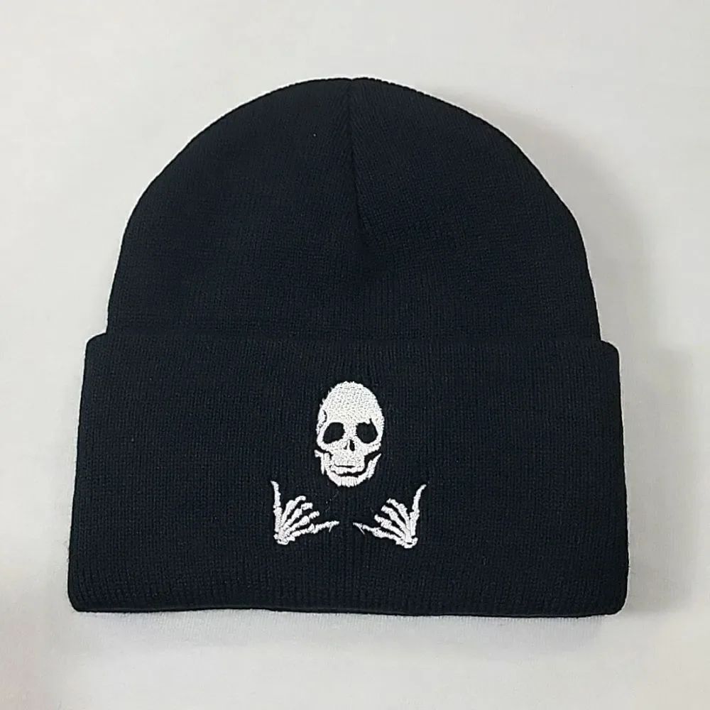 🖤5/$20🖤 black skull beanie..